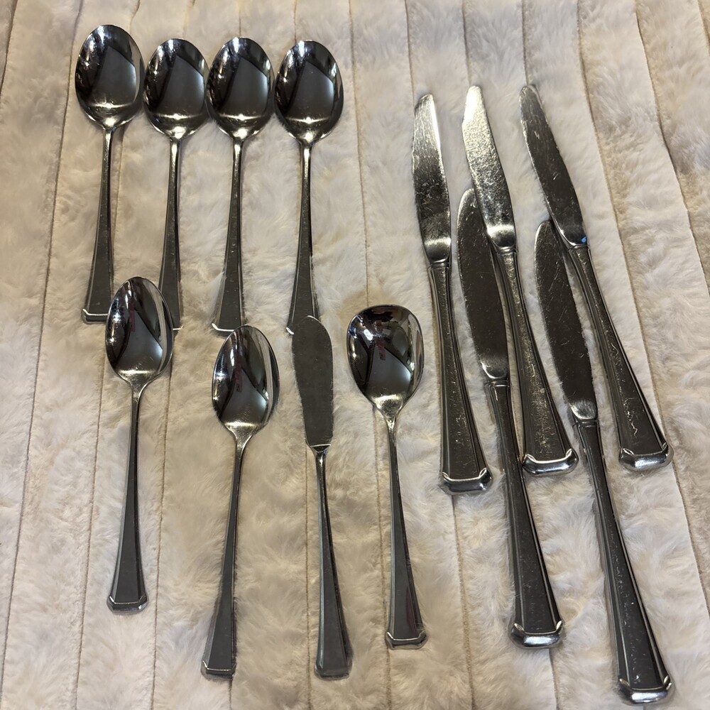 Vintage Oneida Maestro Stainless Flatware SSS Replacement Lot 13 Knives Spoons